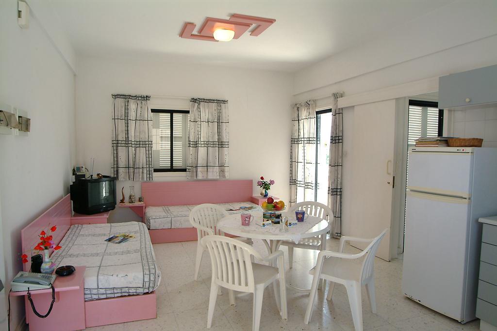 פיילה Sunbay Apartments מראה חיצוני תמונה